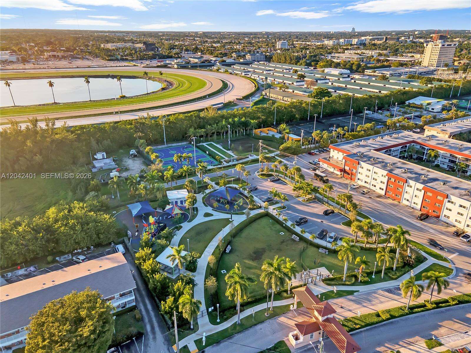 496 Holiday Dr, Hallandale Beach, FL 33009 - For Sale photo 15