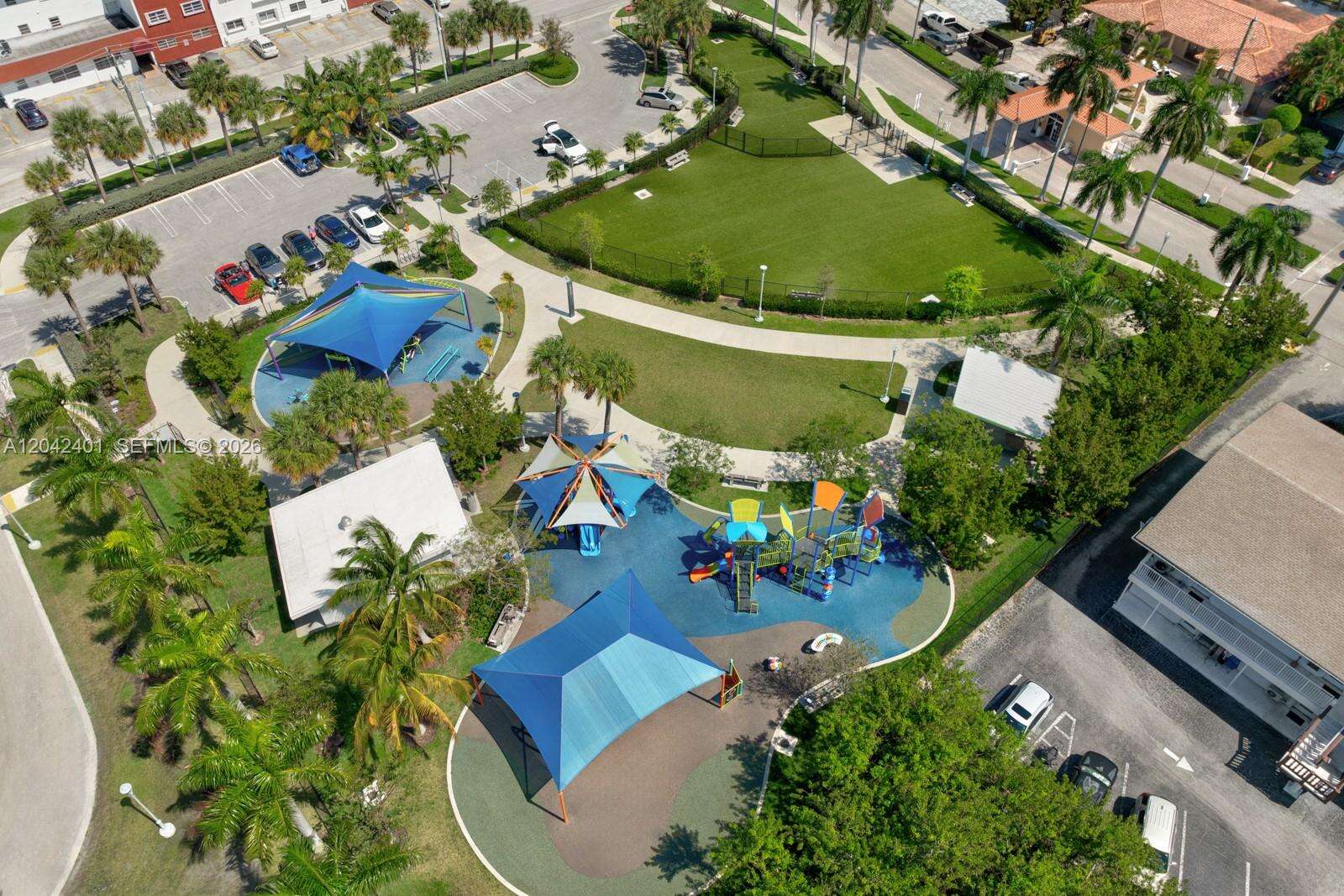 496 Holiday Dr, Hallandale Beach, FL 33009 - For Sale photo 16
