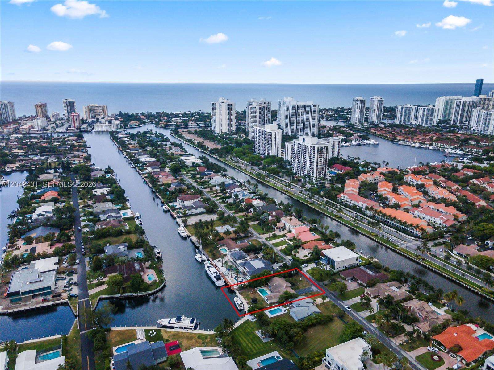 496 Holiday Dr, Hallandale Beach, FL 33009 - For Sale photo 5