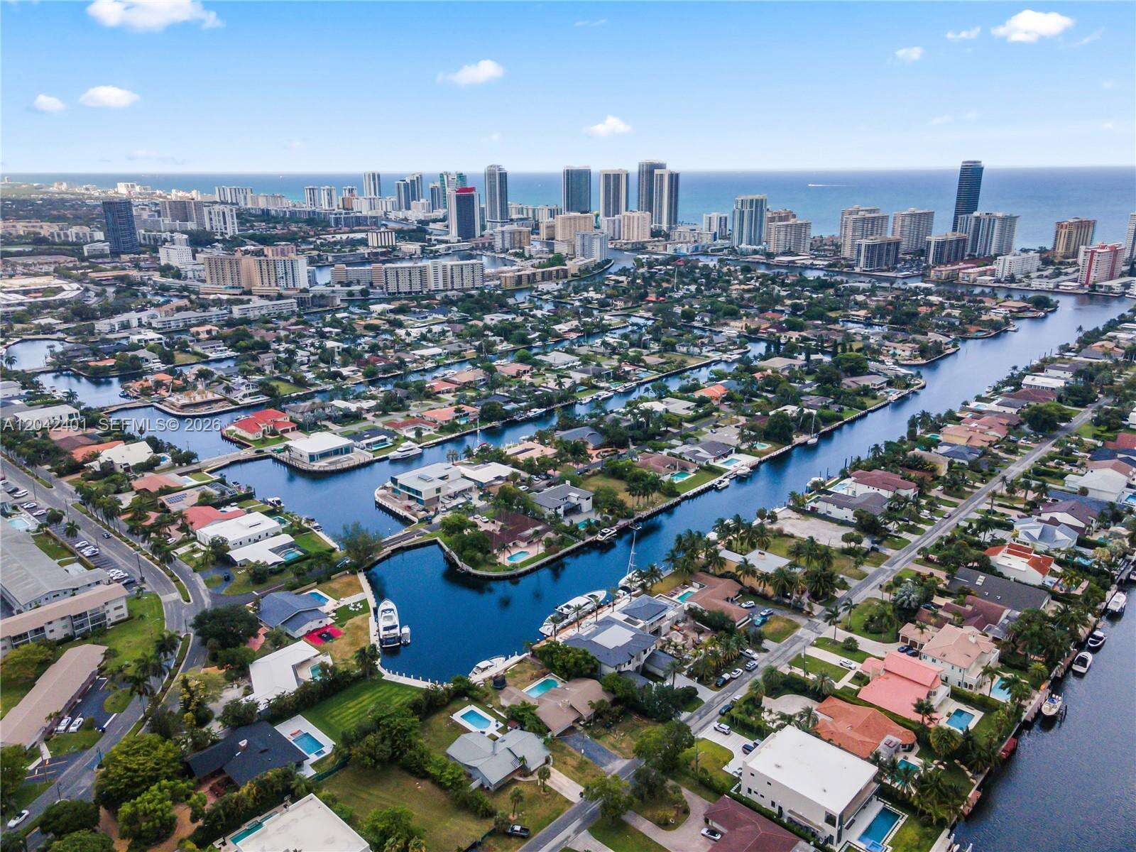 496 Holiday Dr, Hallandale Beach, FL 33009 - For Sale photo 6