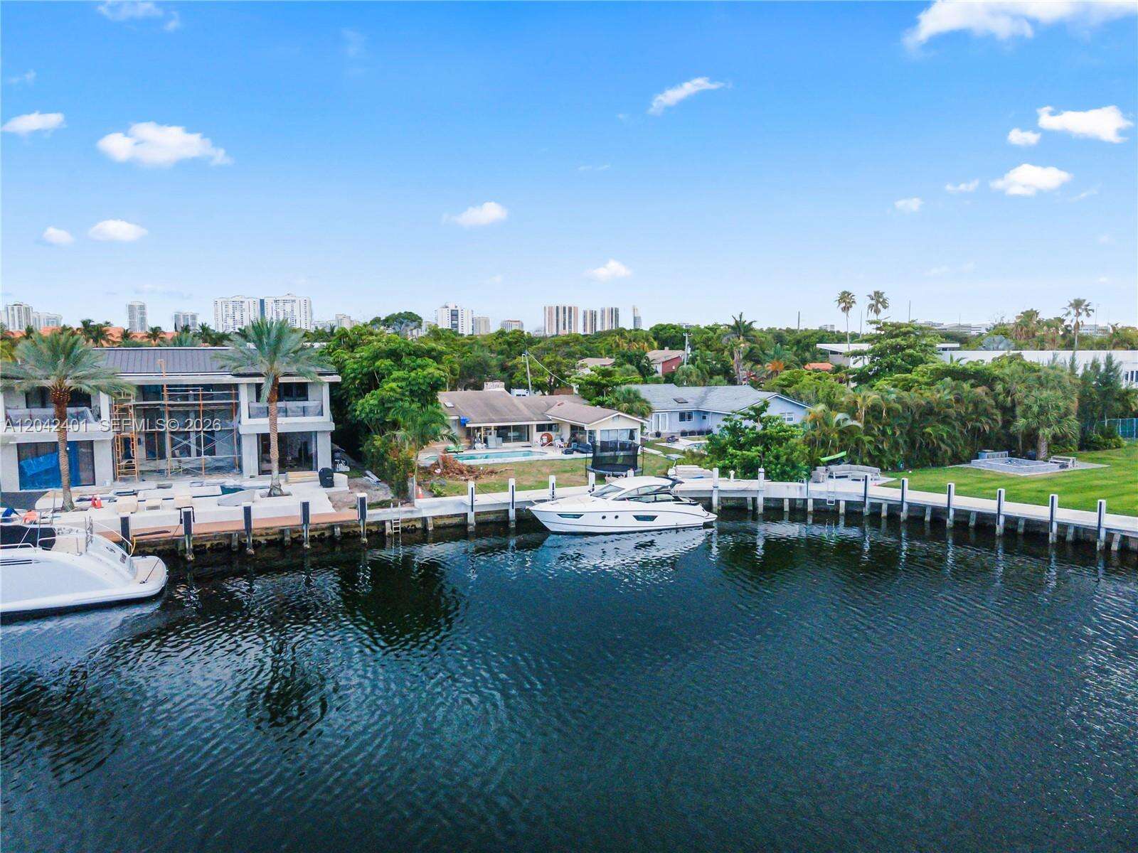 496 Holiday Dr, Hallandale Beach, FL 33009 - For Sale photo 9