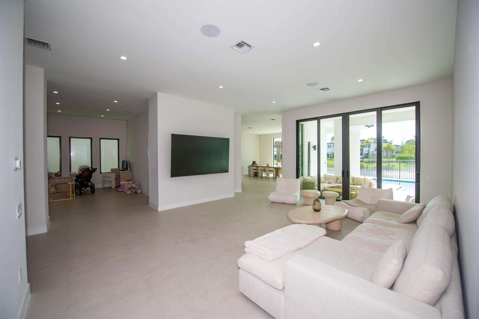 5746 Ashwood, Hollywood, FL 33312 - For Sale photo 10