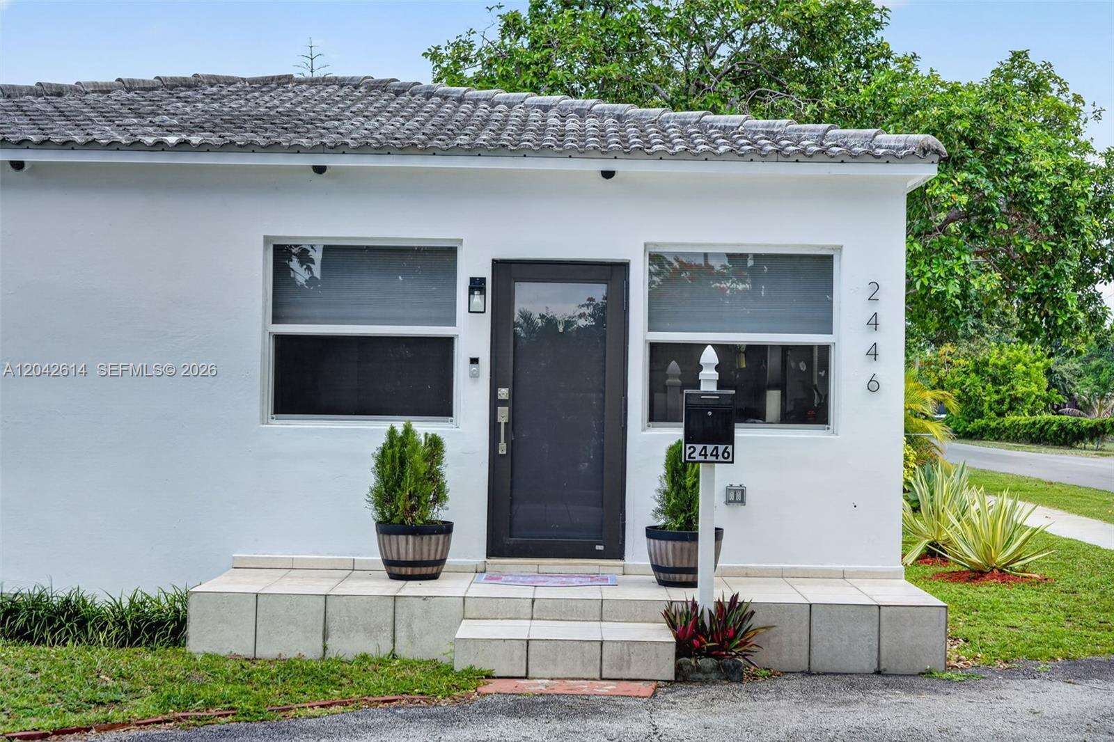 2446 Mckinley St, Hollywood, FL 33020 - For Sale photo 7