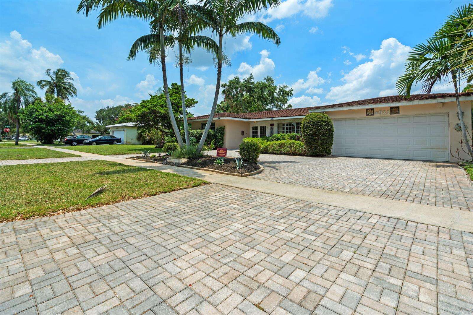 4921 Jackson, Hollywood, FL 33021 - For Sale photo 5
