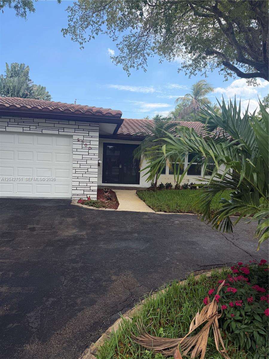 5300 Adams St, Hollywood, FL 33021 - For Sale photo 2