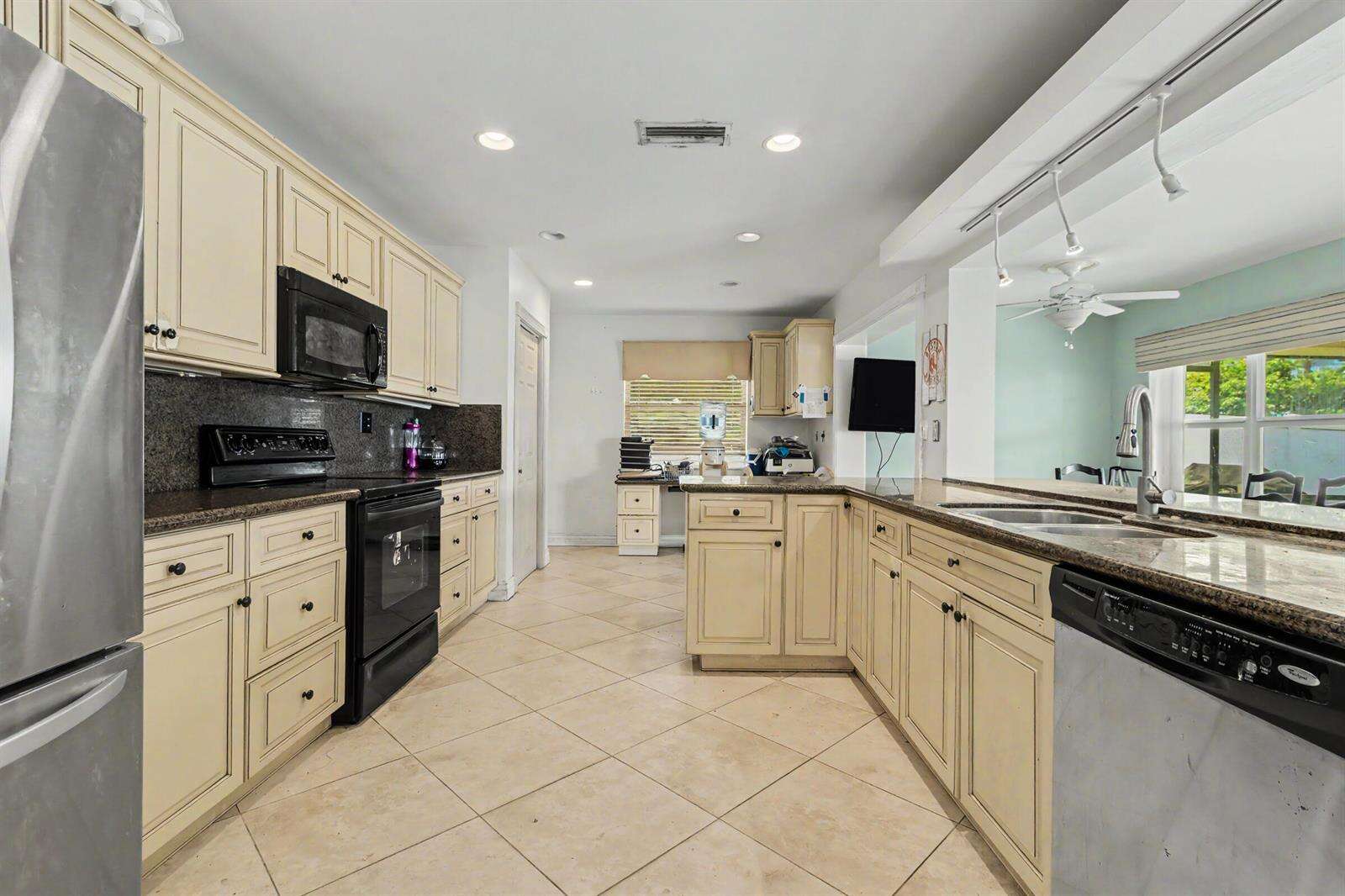 3201 Liberty, Hollywood, FL 33021 - For Sale photo 2