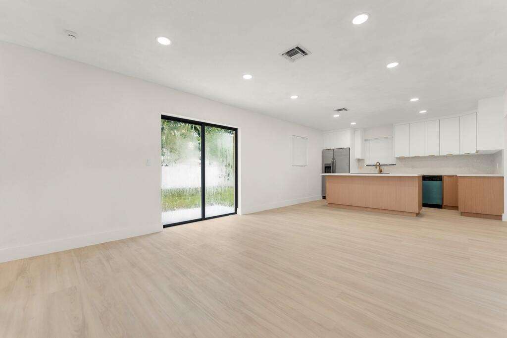 6572 Pierce, Hollywood, FL 33024 - Pending Sale photo 11