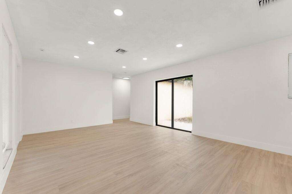 6572 Pierce, Hollywood, FL 33024 - Pending Sale photo 23