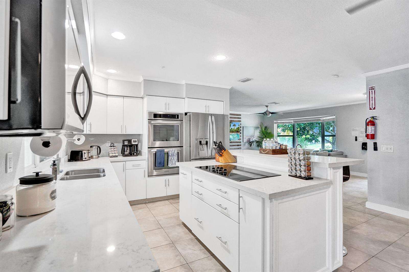1516 Scott, Hollywood, FL 33020 - For Sale photo 13