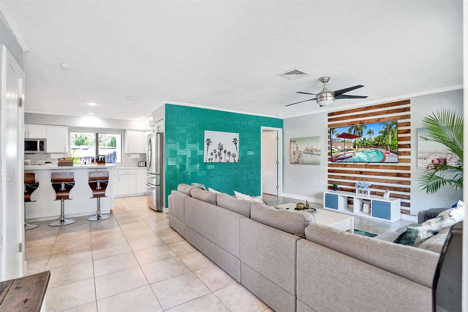 1516 Scott, Hollywood, FL 33020 - For Sale photo 4