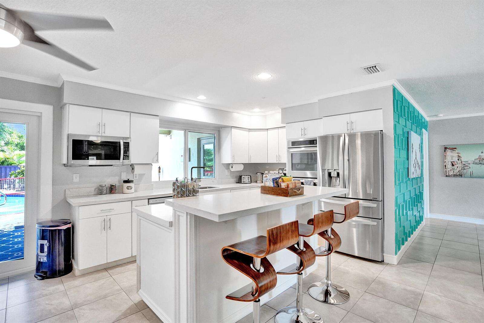 1516 Scott, Hollywood, FL 33020 - For Sale photo 9