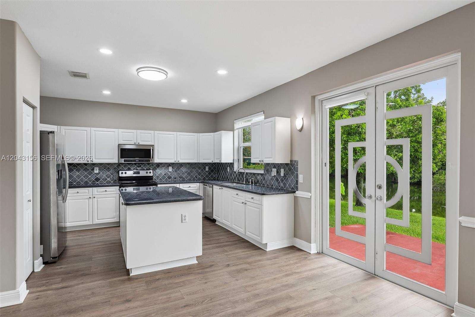 2162 77th Ter, Pembroke Pines, FL 33024 - For Sale photo 12