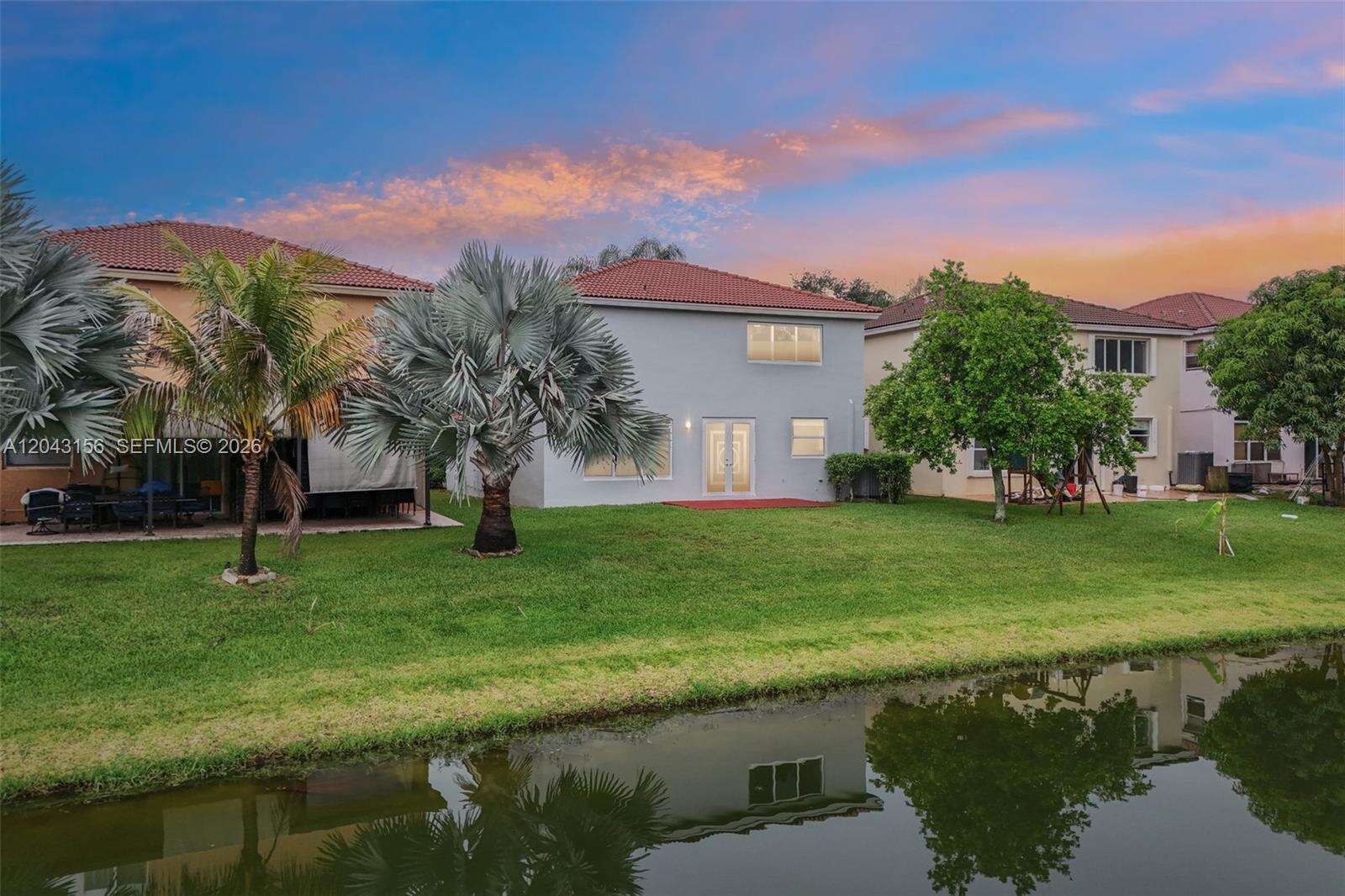 2162 77th Ter, Pembroke Pines, FL 33024 - For Sale photo 3