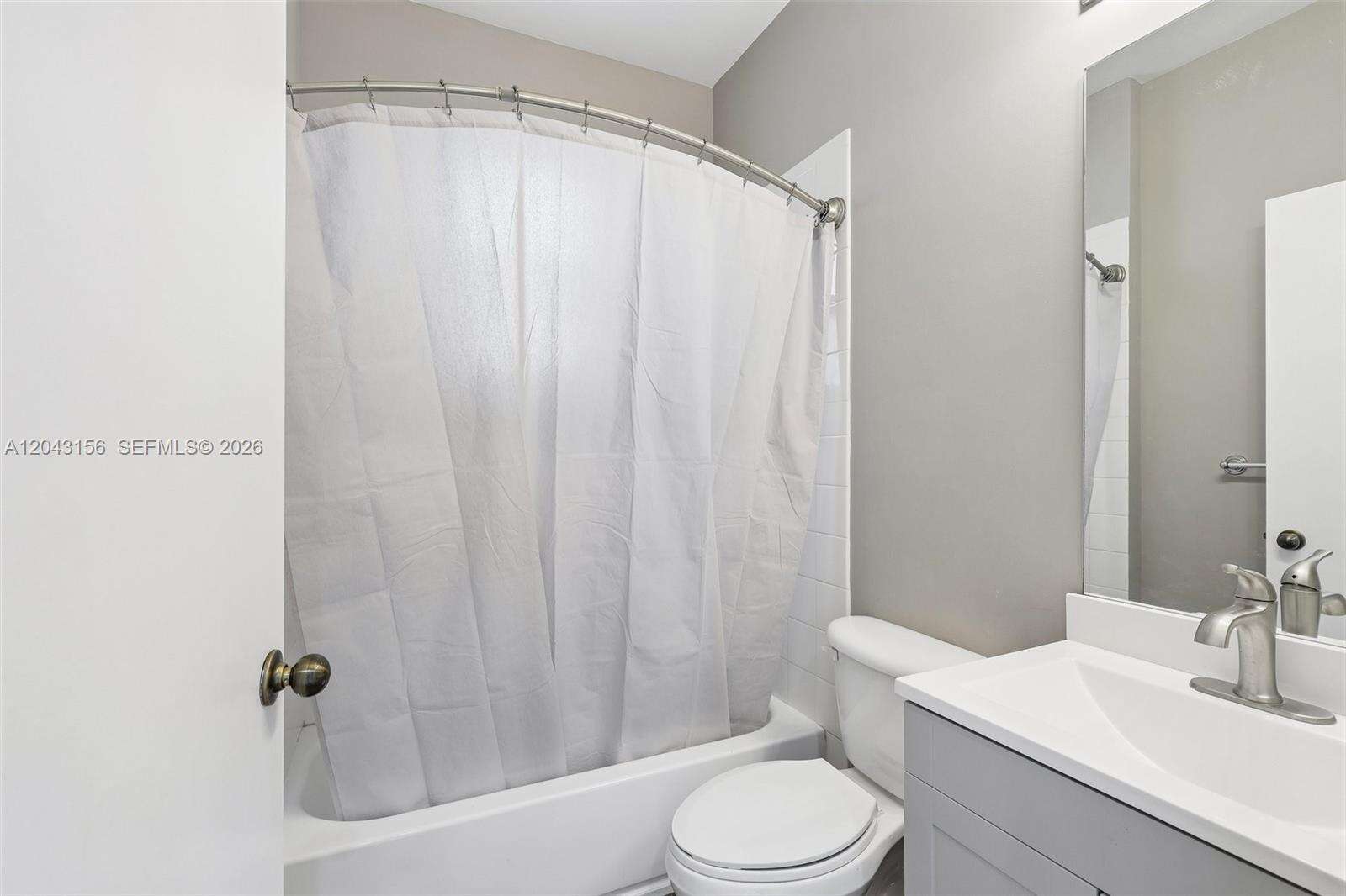 2162 77th Ter, Pembroke Pines, FL 33024 - For Sale photo 21