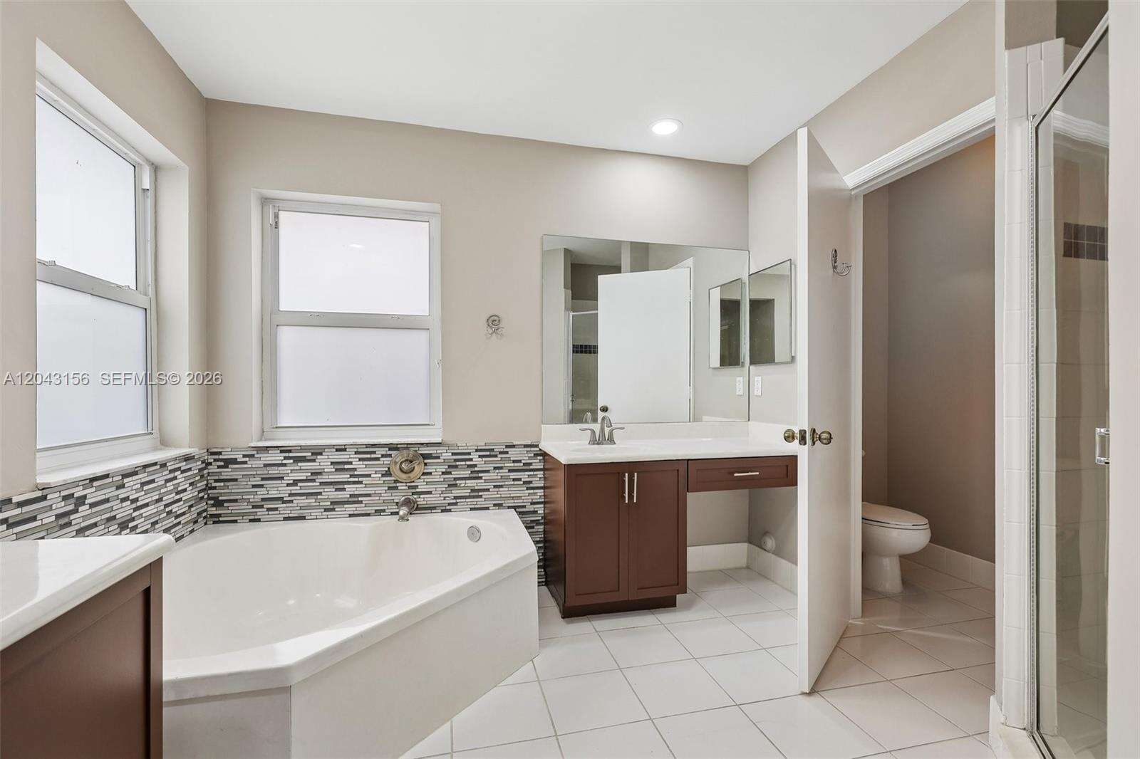 2162 77th Ter, Pembroke Pines, FL 33024 - For Sale photo 40