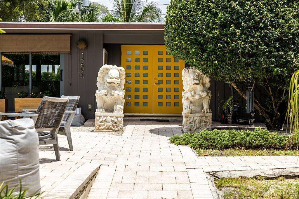 1205 Adams, Hollywood, FL 33019 - Pending Sale photo 2