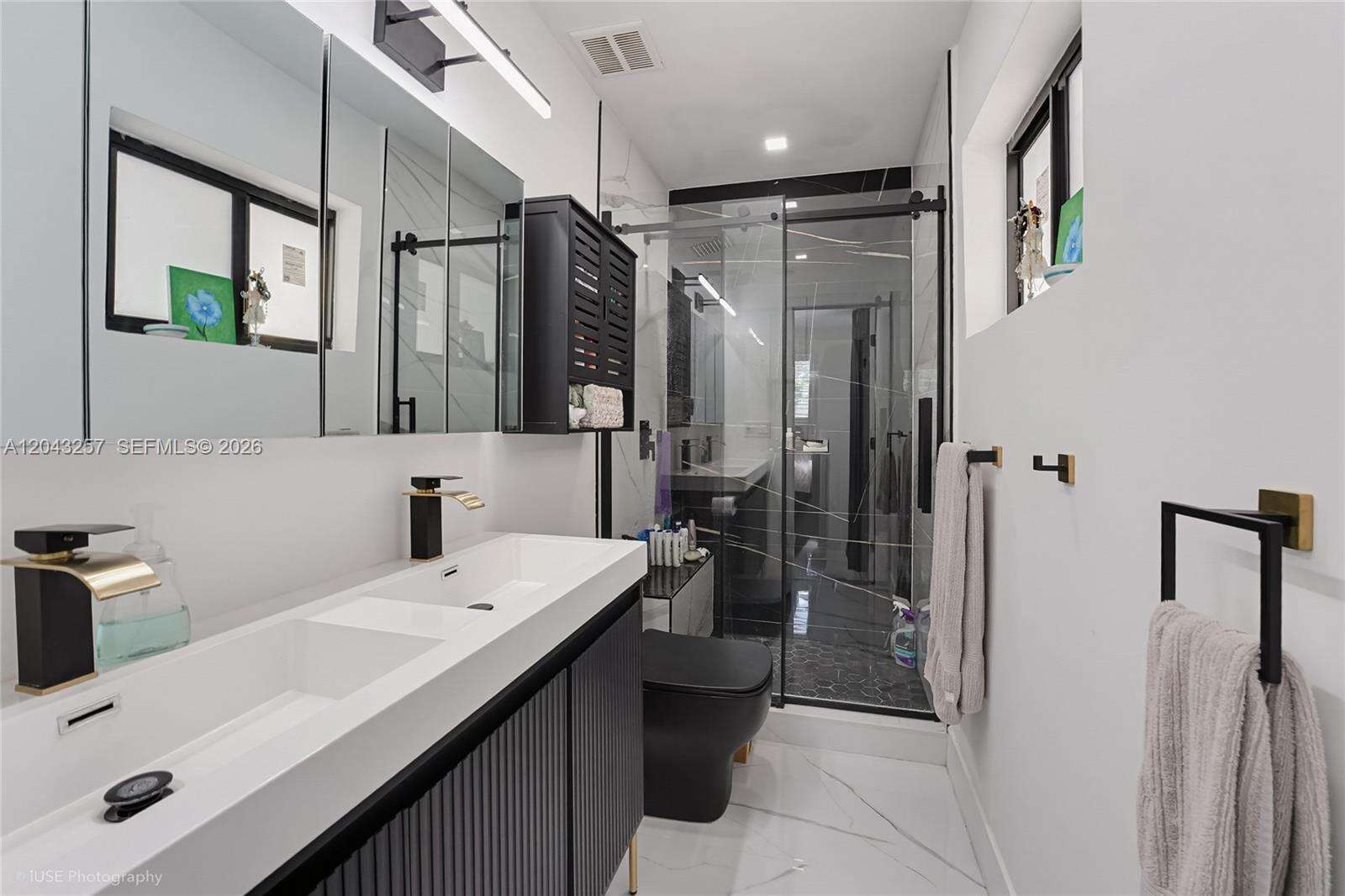 2450 209th Ter, Miami, FL 33180 - For Sale photo 7