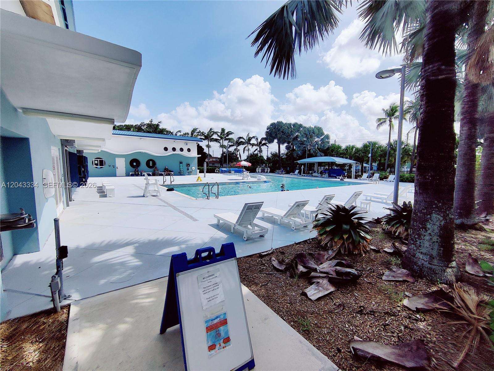 805 3rd Ter, Hallandale Beach, FL 33009 - For Sale photo 16