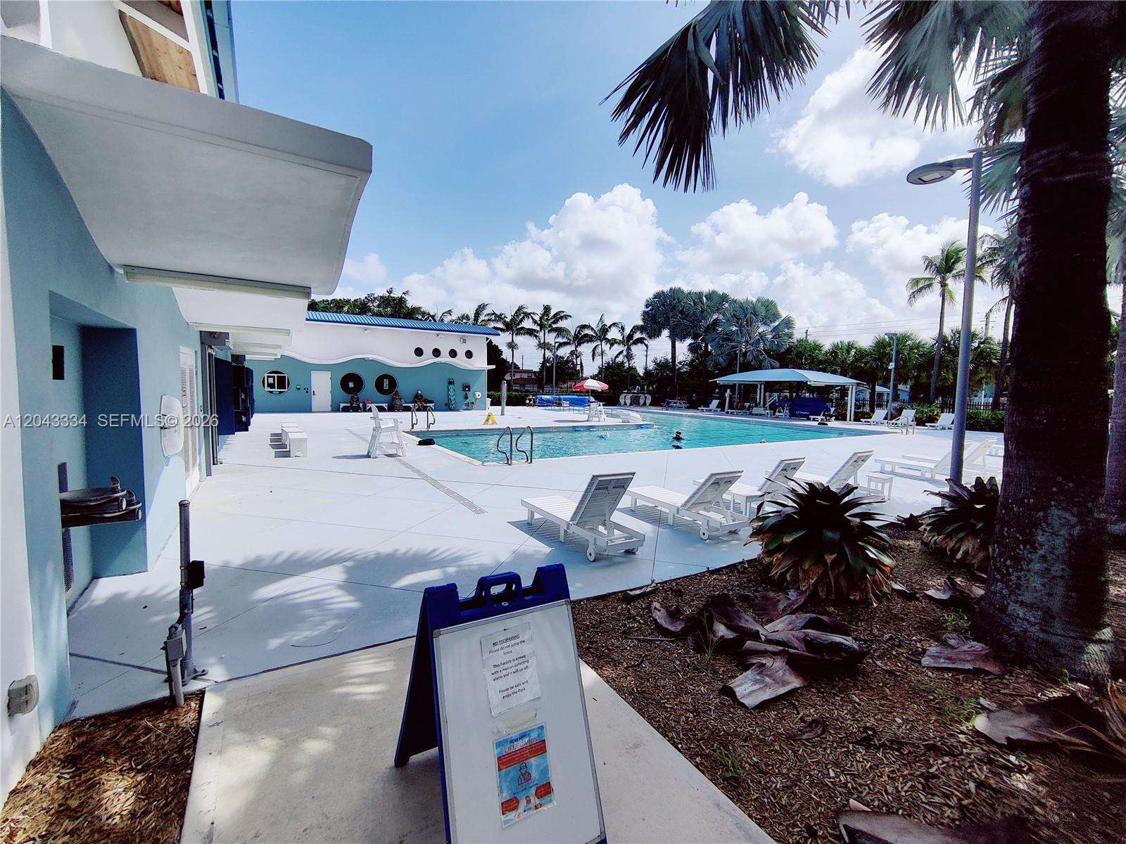 805 3rd Ter, Hallandale Beach, FL 33009 - For Sale photo 17