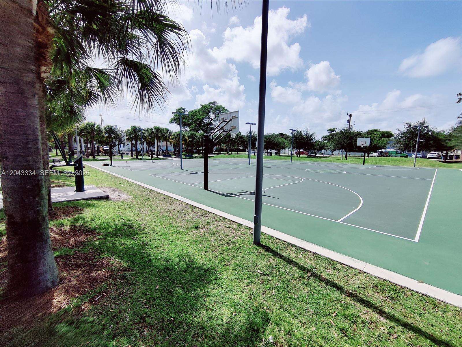 805 3rd Ter, Hallandale Beach, FL 33009 - For Sale photo 19
