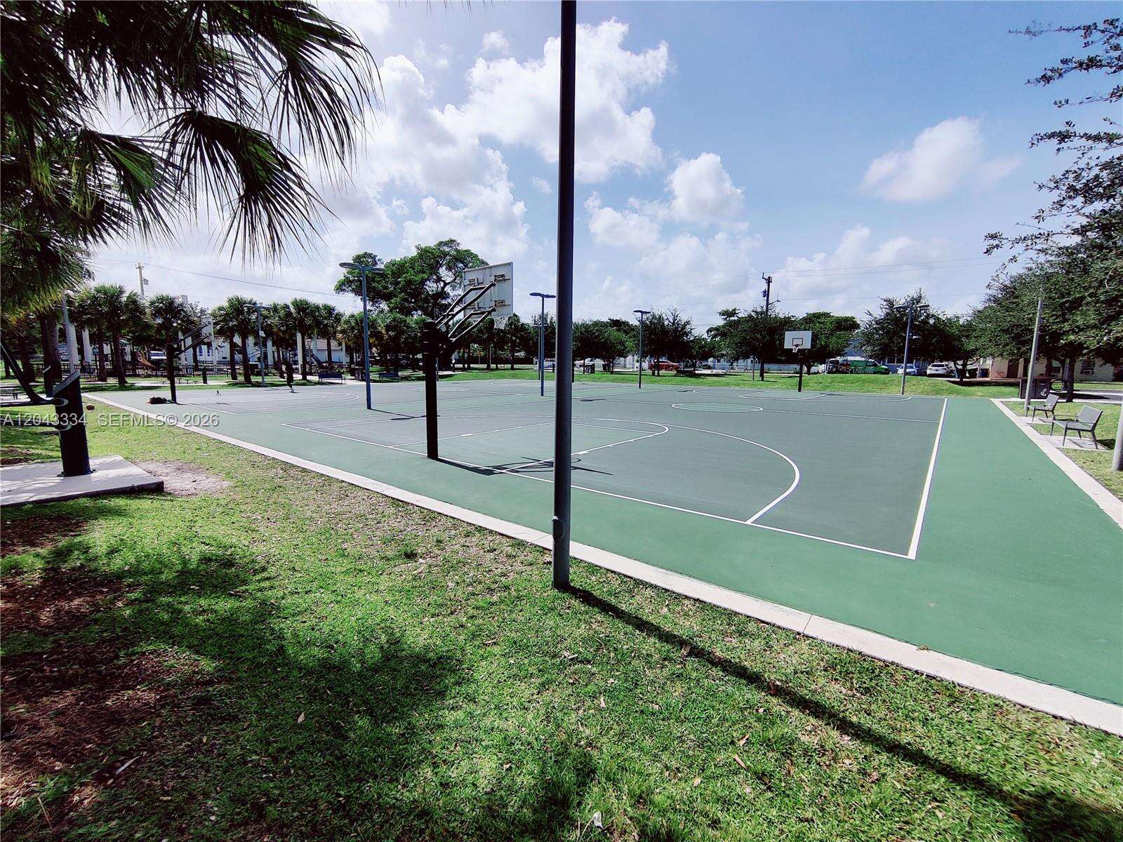 805 3rd Ter, Hallandale Beach, FL 33009 - For Sale photo 20