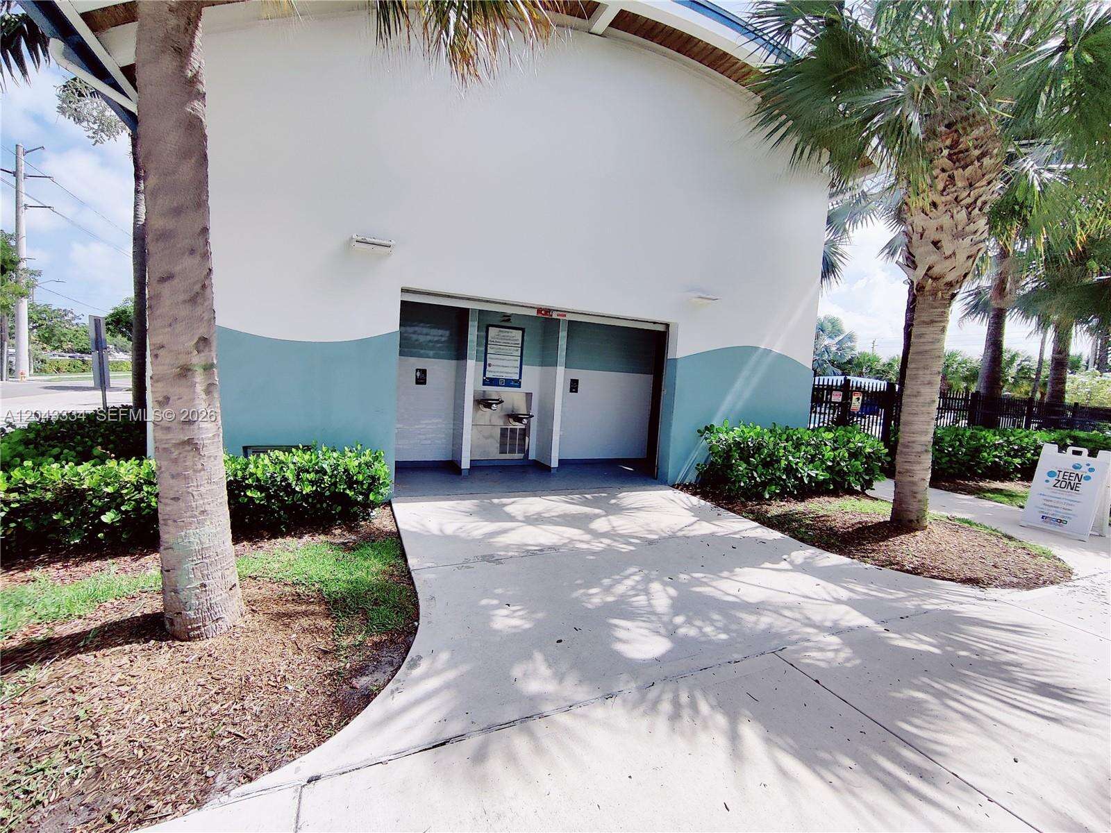 805 3rd Ter, Hallandale Beach, FL 33009 - For Sale photo 21