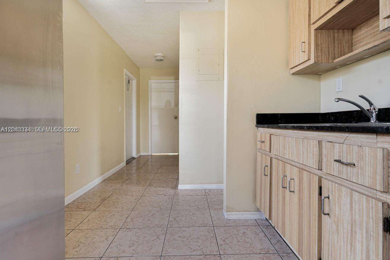 805 3rd Ter, Hallandale Beach, FL 33009 - For Sale photo 37