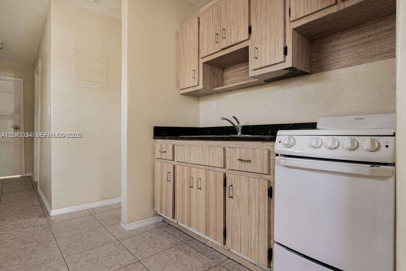 805 3rd Ter, Hallandale Beach, FL 33009 - For Sale photo 38