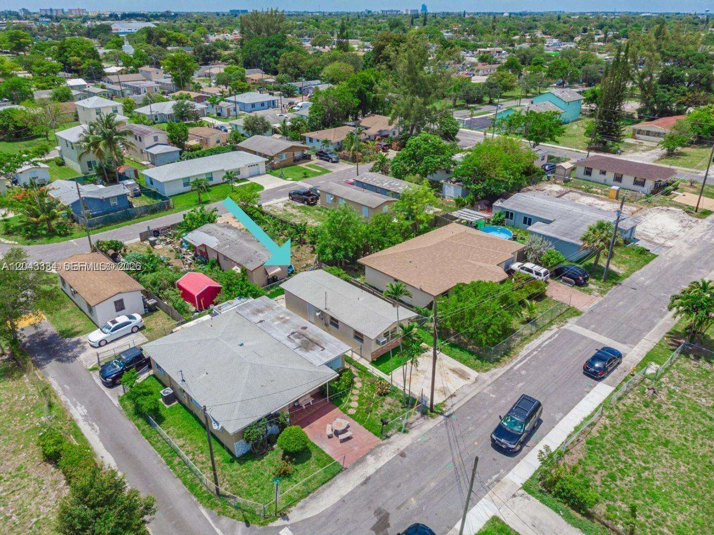 805 3rd Ter, Hallandale Beach, FL 33009 - For Sale photo 5