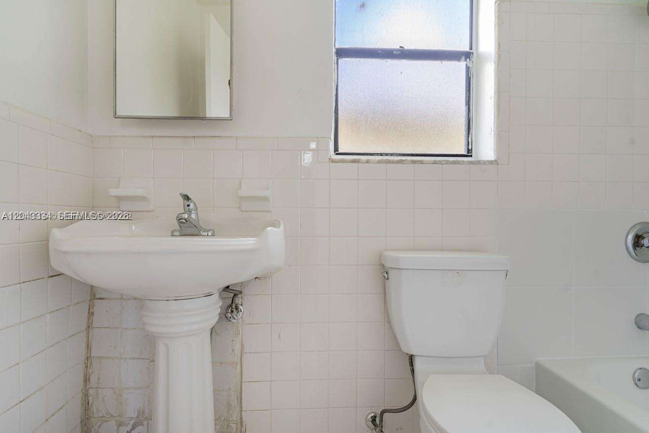 805 3rd Ter, Hallandale Beach, FL 33009 - For Sale photo 9