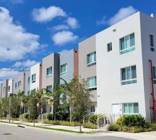 2505 193rd St, Miami, FL 33180 - For Sale photo 17