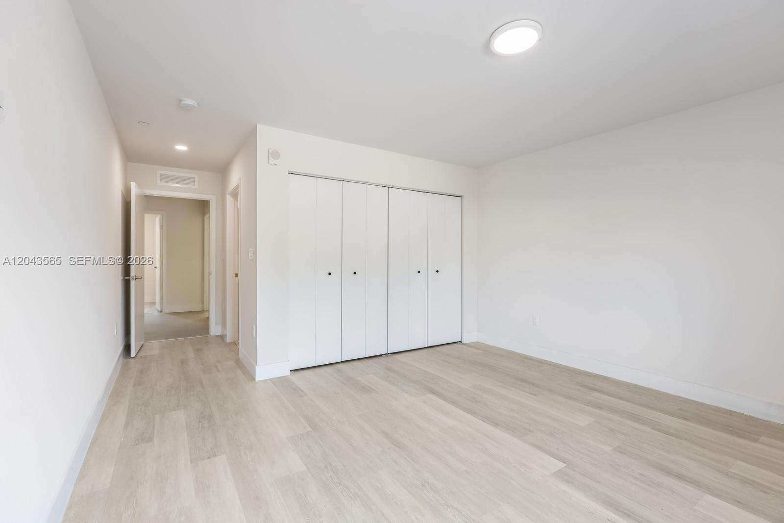 2505 193rd St, Miami, FL 33180 - For Sale photo 8