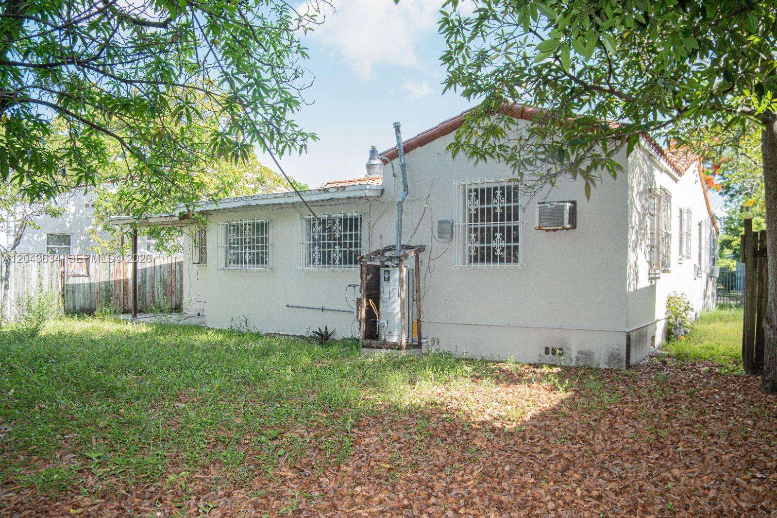 90 48th St, Miami, FL 33137 - For Sale photo 3