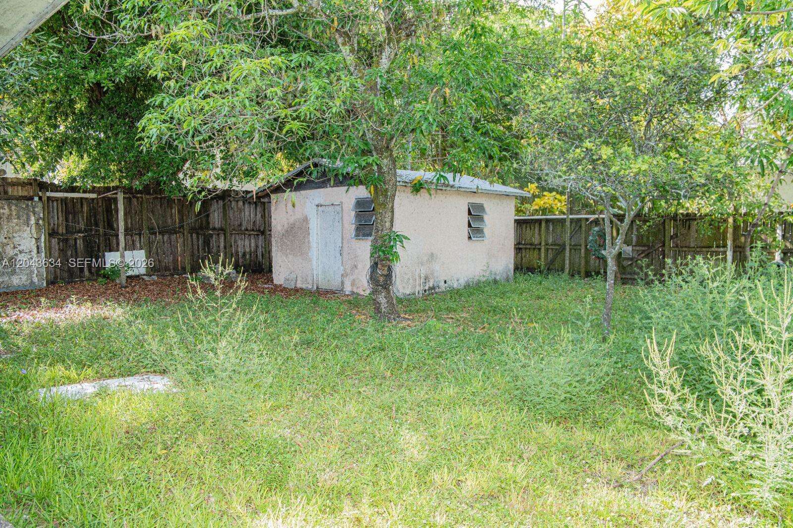 90 48th St, Miami, FL 33137 - For Sale photo 4