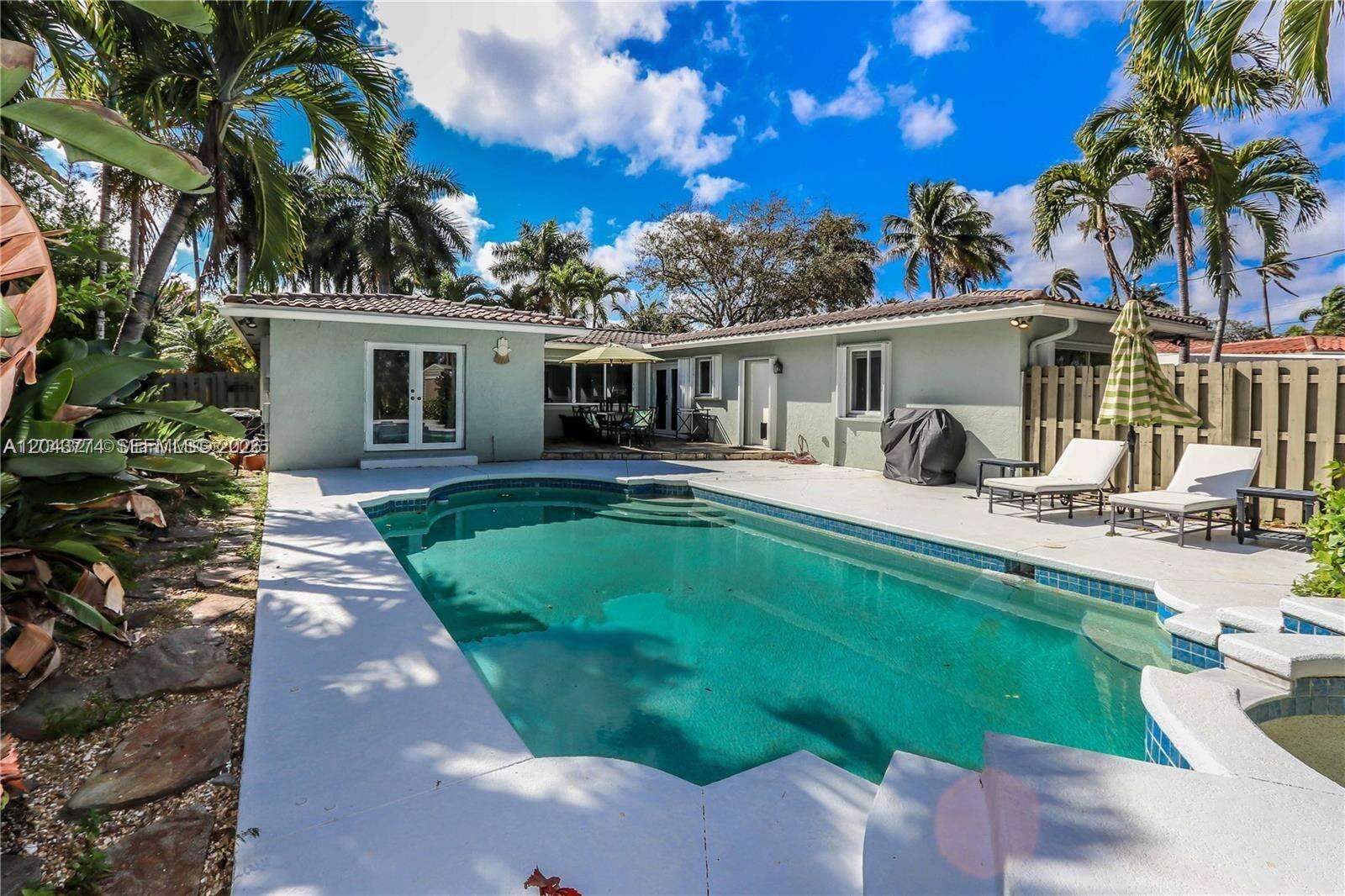 1147 Buchanan St, Hollywood, FL 33019 - For Sale photo 4