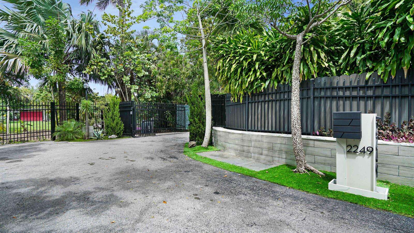 2249 Lazy, Lazy Lake, FL 33305 - For Sale photo 91
