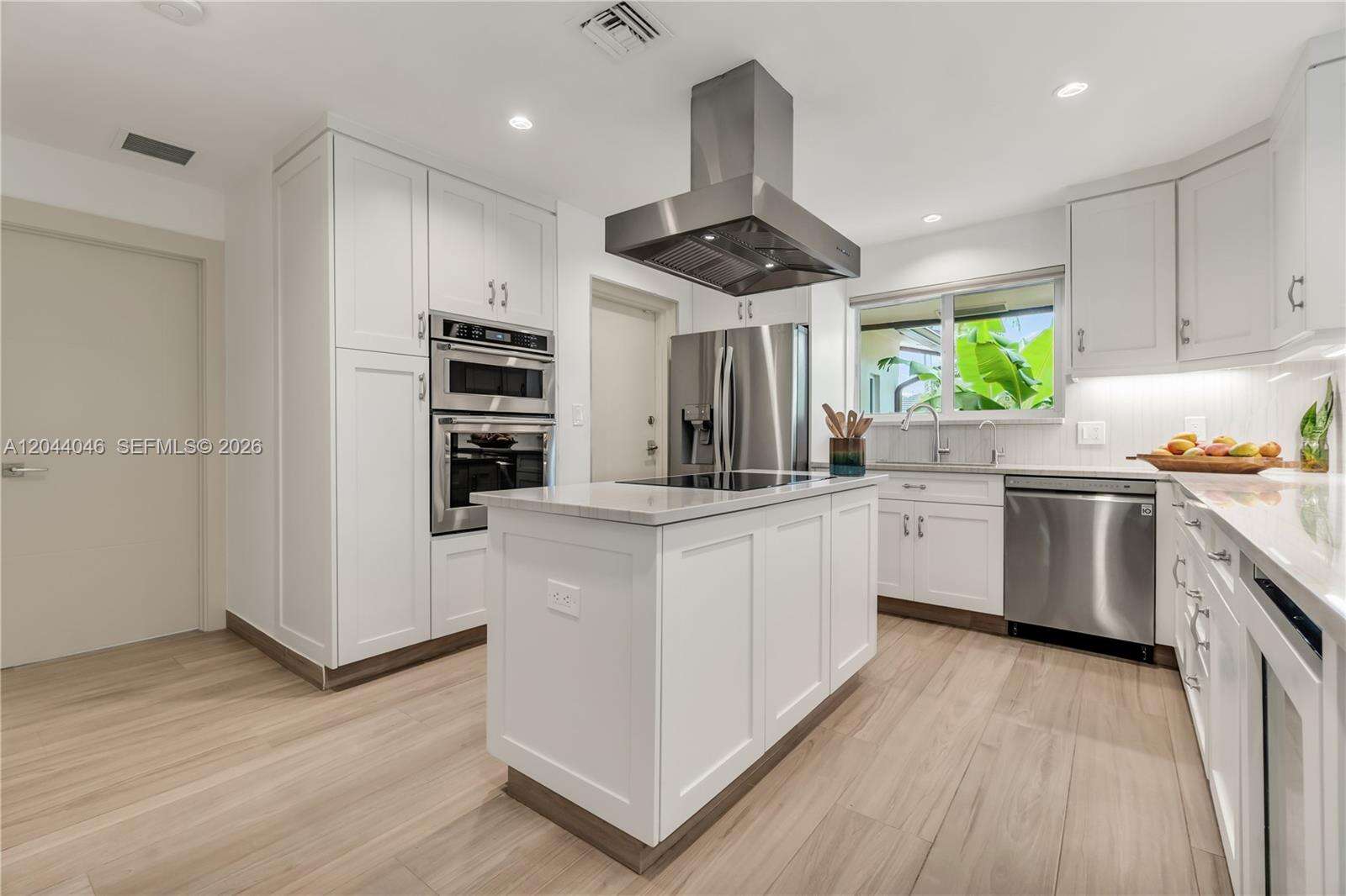 2820 40th Ct, Fort Lauderdale, FL 33308 - For Sale photo 4
