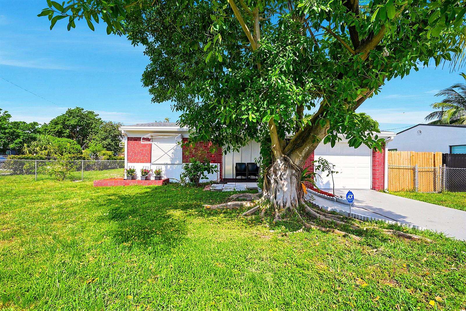 1716 25th, Hollywood, FL 33020 - For Sale photo 5