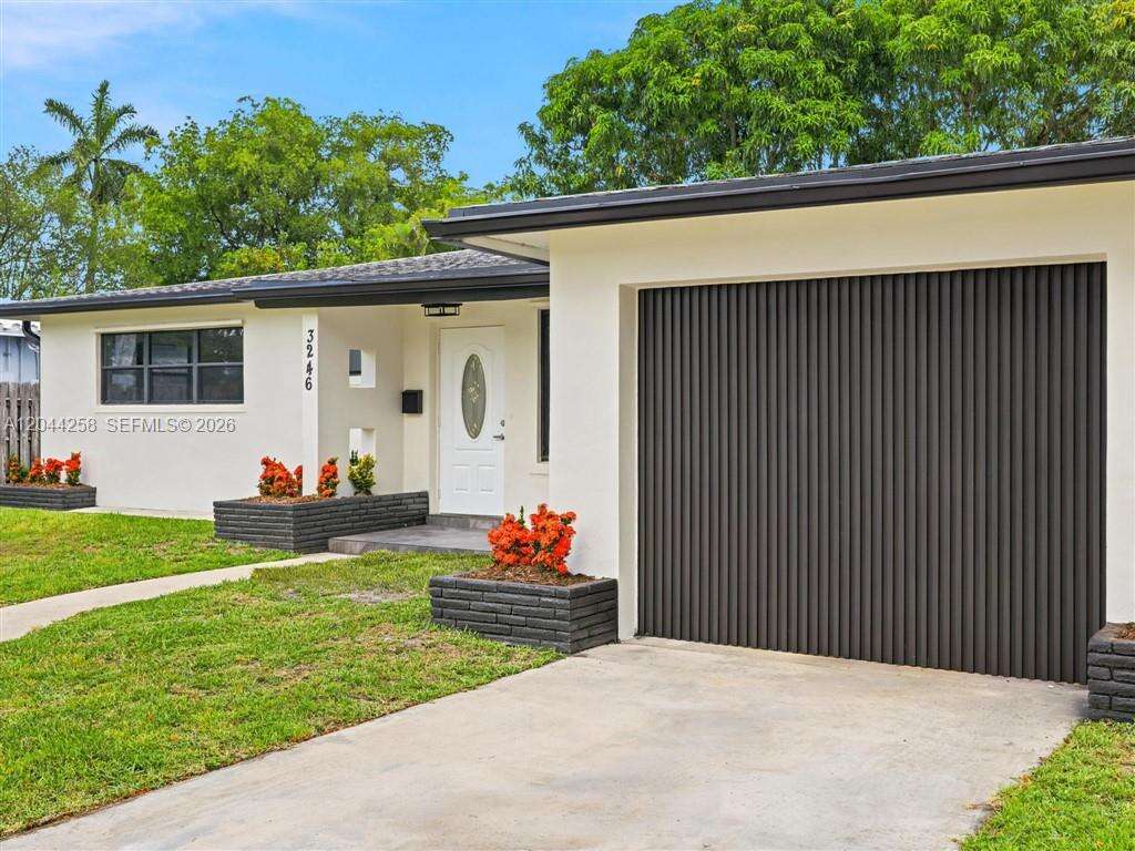 3246 Buchanan St, Hollywood, FL 33021 - For Sale photo 2