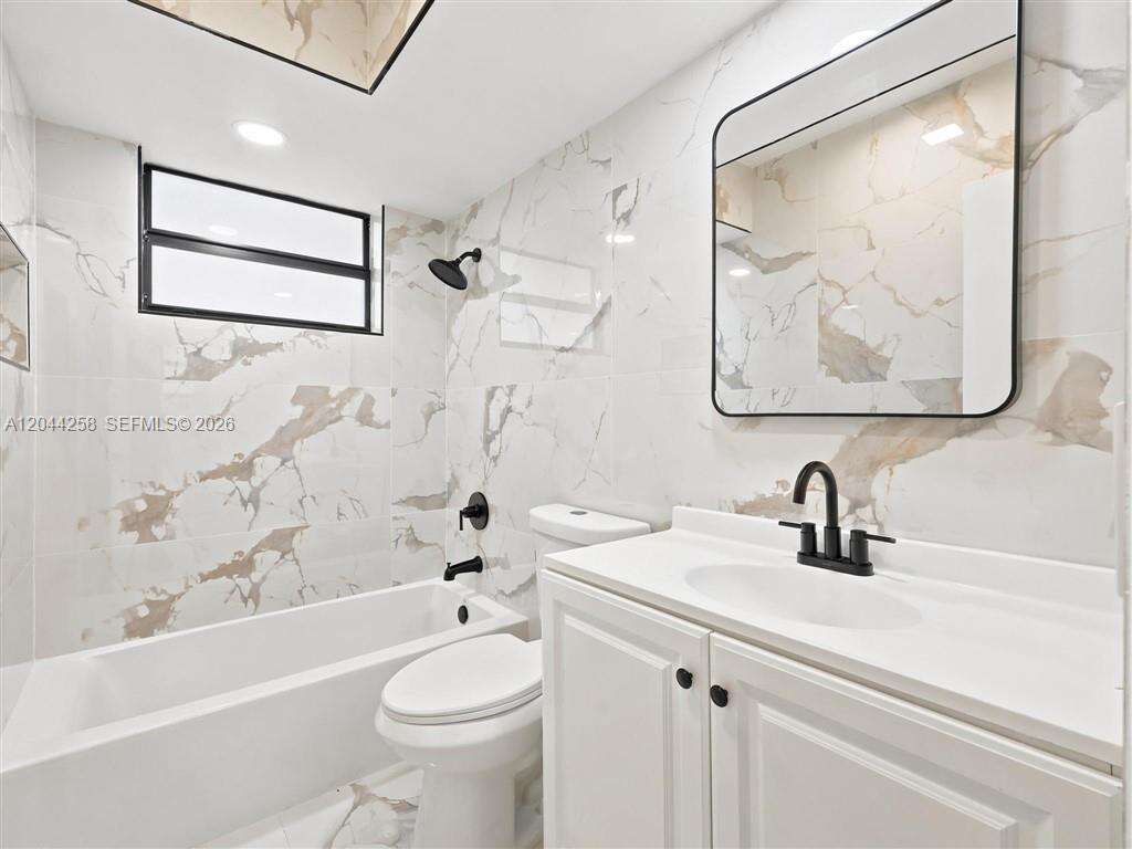 3246 Buchanan St, Hollywood, FL 33021 - For Sale photo 16