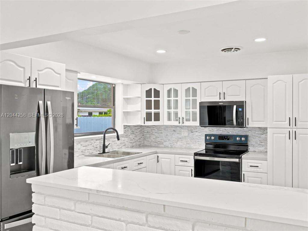 3246 Buchanan St, Hollywood, FL 33021 - For Sale photo 6