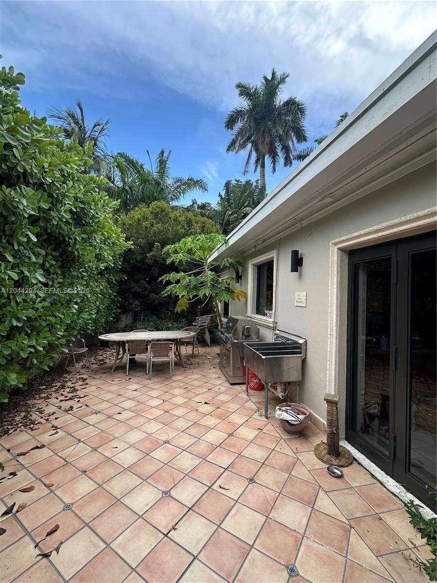 1338 Venetian Way, Miami, FL 33139 - For Sale photo 3