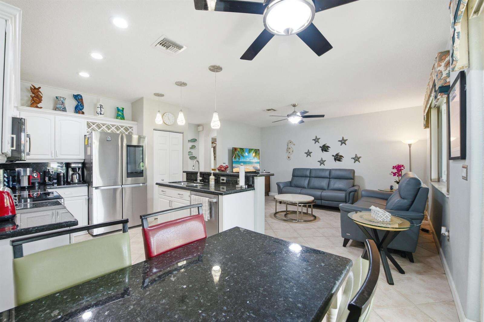 9807 20th, Pembroke Pines, FL 33024 - For Sale photo 11