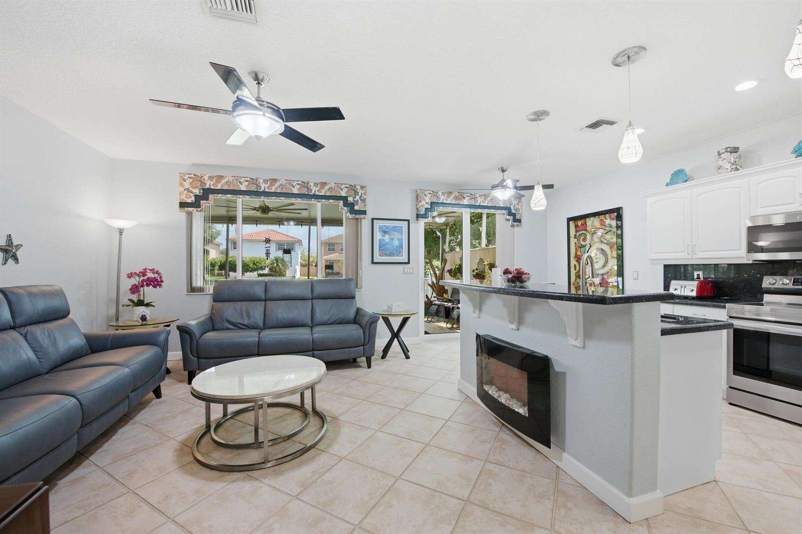 9807 20th, Pembroke Pines, FL 33024 - For Sale photo 17