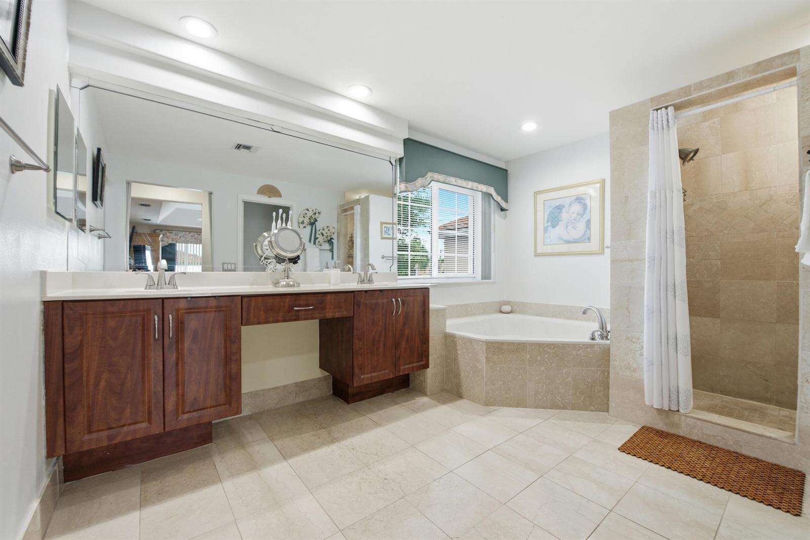 9807 20th, Pembroke Pines, FL 33024 - For Sale photo 25