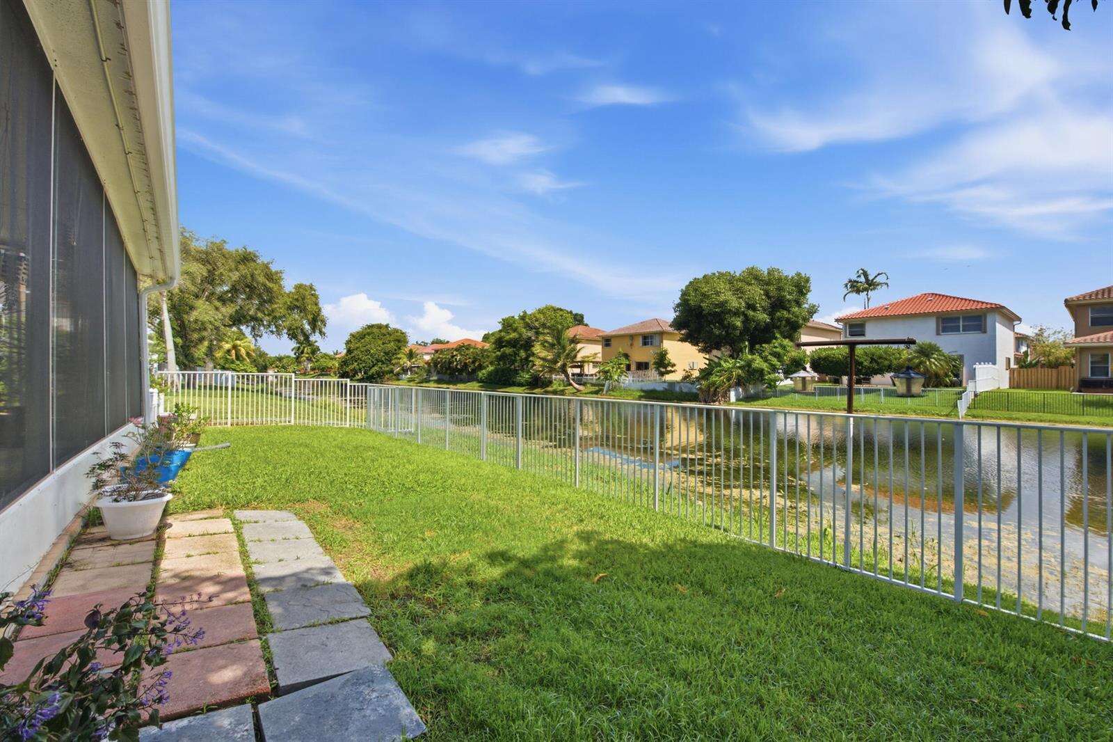 9807 20th, Pembroke Pines, FL 33024 - For Sale photo 37