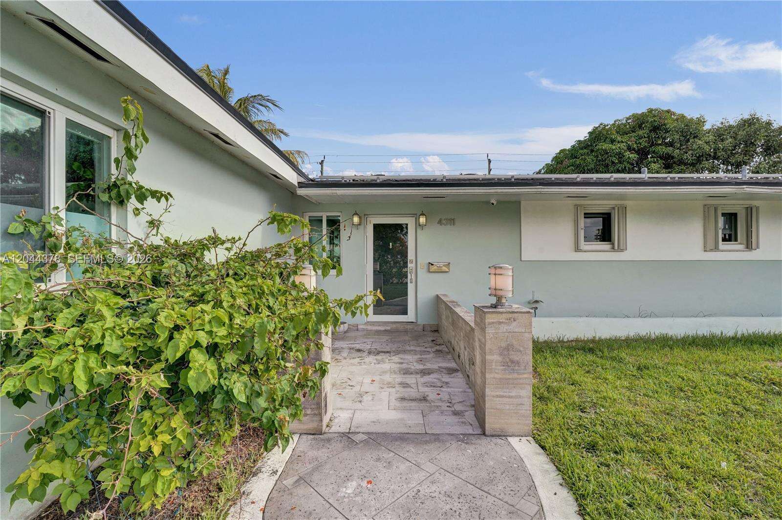 4311 Hayes St, Hollywood, FL 33021 - For Sale photo 2
