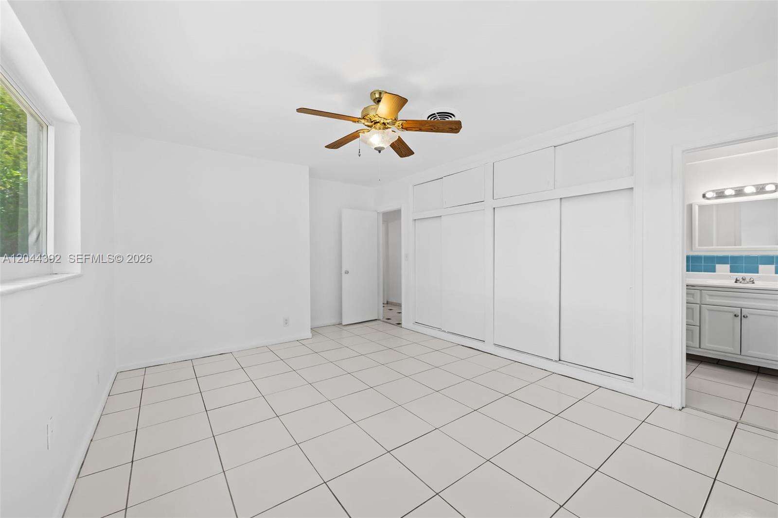 733 Rainbow Dr, Hollywood, FL 33021 - For Sale photo 13