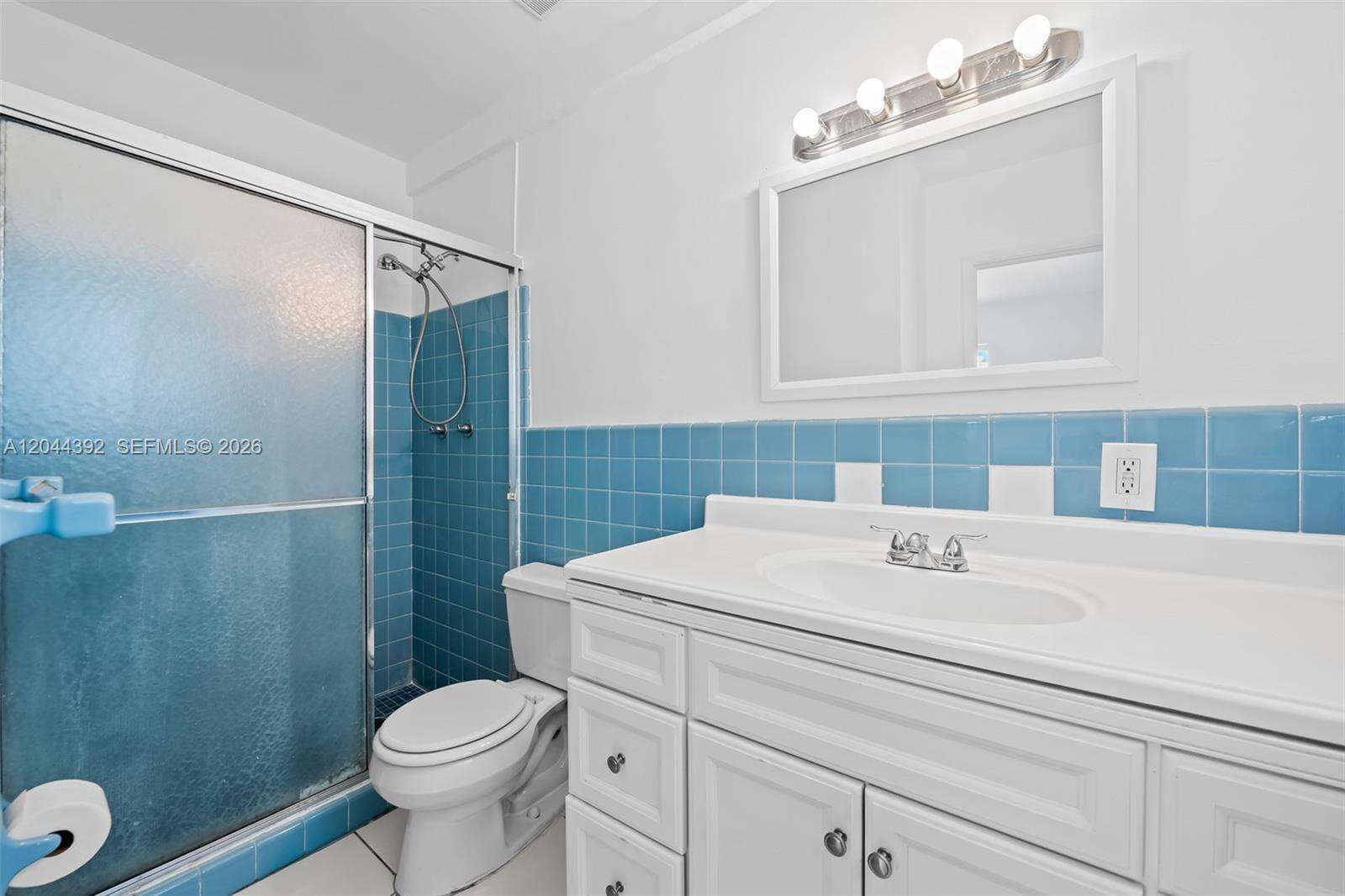733 Rainbow Dr, Hollywood, FL 33021 - For Sale photo 14