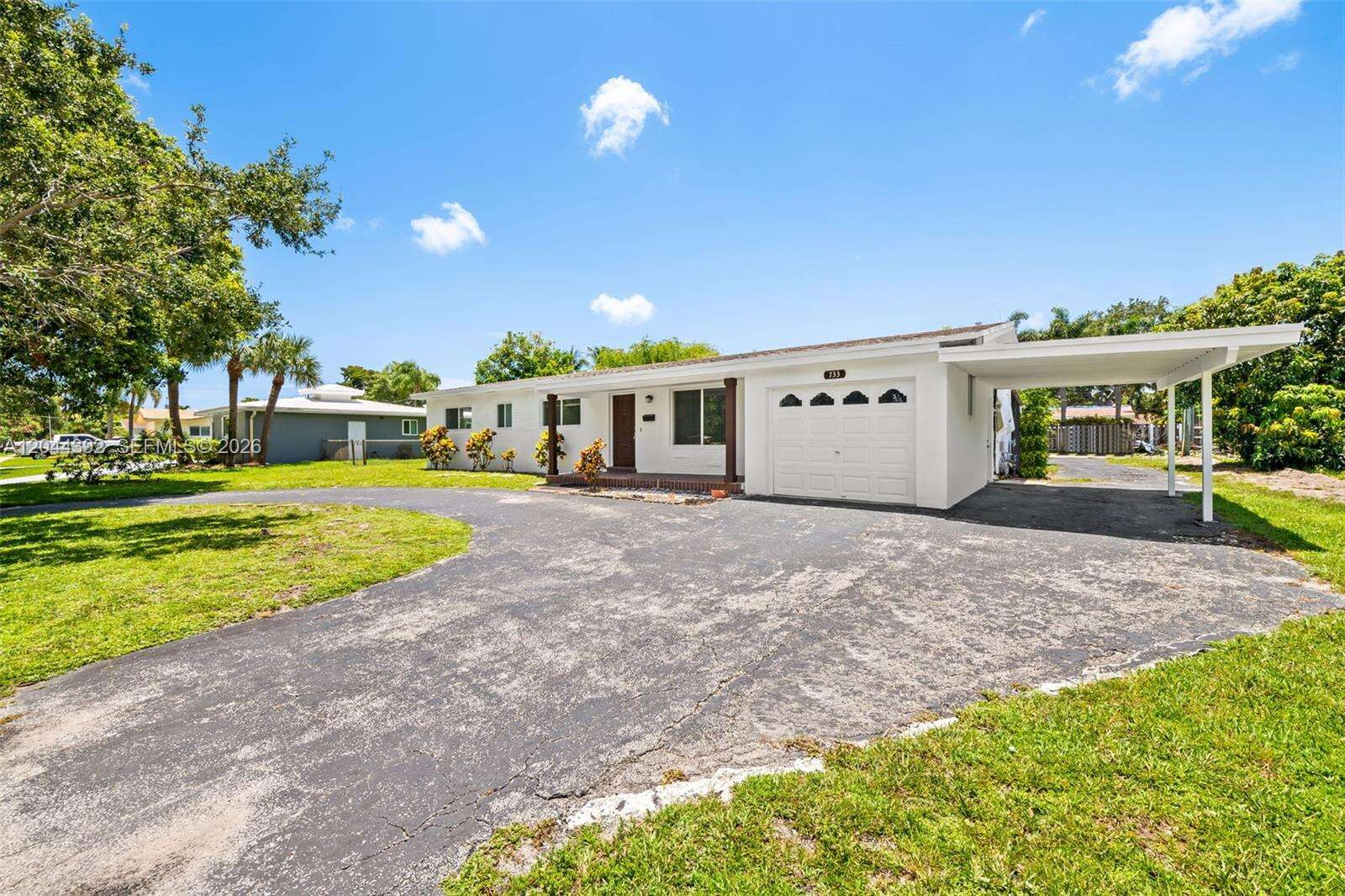 733 Rainbow Dr, Hollywood, FL 33021 - For Sale photo 3